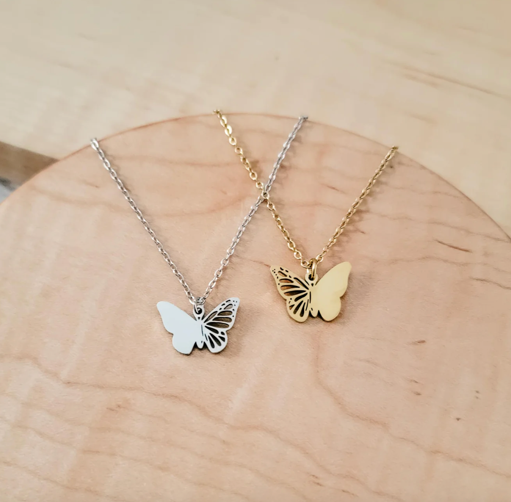 Filigree Butterfly Necklace – Delicate & Dreamy